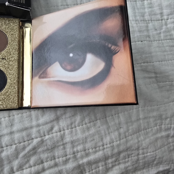 Urban Decay Prince Eyeshadow Palette - Picture 5 of 7